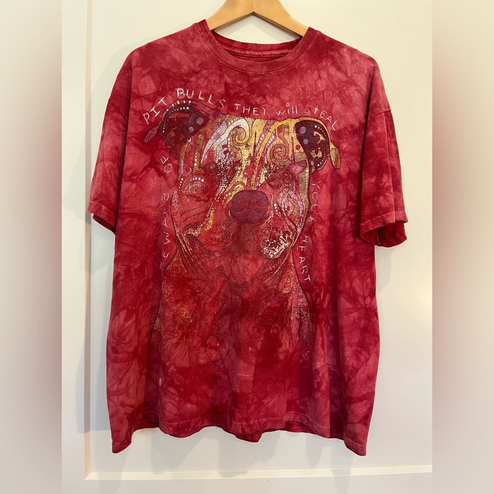 The Mountain Shirt Unisex Red Tie Dye Short Sleeve Pit Bull Dog Graphic Sz XL